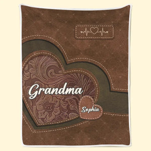 A Garden Of Love Grows In A Grandmother's Heart - Family Personalized Custom Blanket - Gift For Mom, Grandma